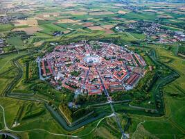 aereo fuco Visualizza di il fortezza di palmanova nel Italia. unesco mondo eredità. veneziano lavori di difesa. foto