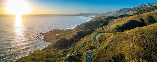 California raodtrip. autostrada 1 aereo panorama a tramonto. muir boschi, san Francisco foto