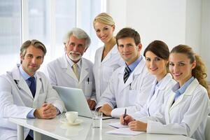 ai generato contento multirazziale medico professionisti in piedi nel ospedale foto
