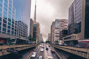 Basso angolo Visualizza a partire dal paulista viale, sao paulo brasile. Febbraio 19 2024. foto