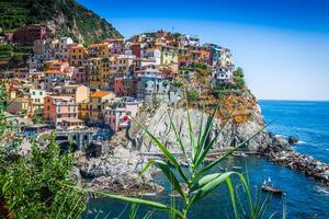 cinque terre, Italia - Manarola colorato pescatori villaggio foto