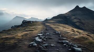 ai generato orizzonte Visualizza a partire dal un' aspro montagna pista foto