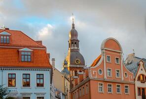 cupola Cattedrale nel il vecchio cittadina di riga nel Lettonia 2 foto