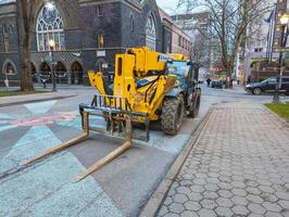 portland, Oregon, Stati Uniti d'America -03.07.2024 sollevatore telescopico su città strade. foto