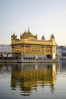 bellissimo Visualizza di d'oro tempio - armandir sahib nel amritsar, punjab, India, famoso indiano sikh punto di riferimento, d'oro tempio, il principale santuario di sikh nel amritsar, India foto