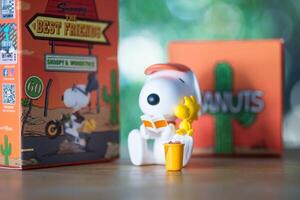 bangkok, Tailandia - marzo 9, 2024 snoopy baseball squadra. snoopy il migliore amici serie figure foto