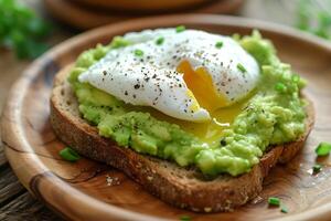 ai generato delizioso avocado crostini sormontato con perfettamente in camicia uovo per salutare prima colazione foto