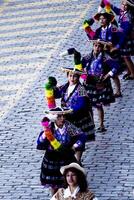 cusco, Perù, 2015 - inti raymi Festival Sud America donne nel tradizionale costume foto