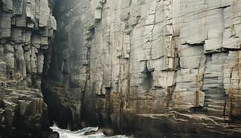 ai generato natura roccia oggetto su scogliera, all'aperto vicino su paesaggio, acqua sfondi bellezza generato di ai foto