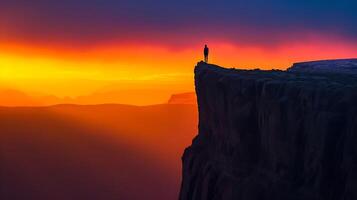 ai generato resiliente trionfo figura staglia contro ardente tramonto forza e determinazione nel spazzato dal vento montagna paesaggio foto