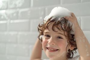 ai generato giovane ragazzo ragazzo lavaggio il suo capelli foto