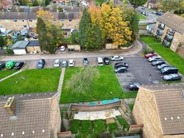 aereo Visualizza di Residenziale quartiere e vero tenuta le case a hemel canapa città di Inghilterra UK. novembre 5°, 2023 foto