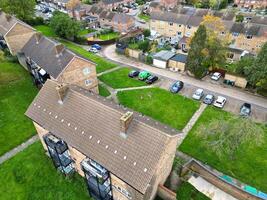 aereo Visualizza di Residenziale quartiere e vero tenuta le case a hemel canapa città di Inghilterra UK. novembre 5°, 2023 foto