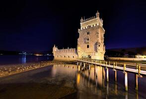 Lisbona, Portogallo a belem Torre su il tagus fiume foto