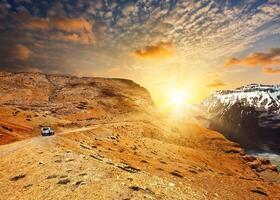 strada nel Himalaya foto