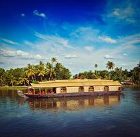 casa galleggiante su kerala stagni, India foto