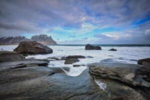 spiaggia di fiordo nel Norvegia foto