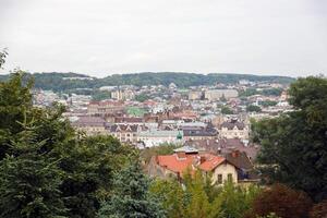 lviv, Ucraina - settembre 11, 2022 panorama Visualizza di il storico vecchio città nel lviv, Ucraina foto