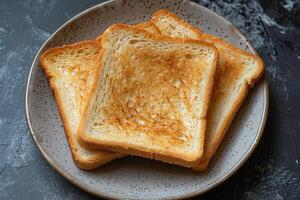 ai generato toast con frutta marmellata su cucina tavolo professionale pubblicità cibo fotografia foto