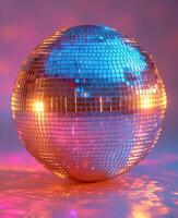 ai generato mirrorball. brillante discoteca palla su raggiante sfondo foto