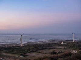 al largo vento turbine azienda agricola nel taiwan. foto