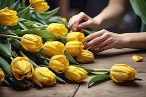 ai generato un' femmina fioraio raccoglie un' mazzo di tulipani - fresco tagliare fiori nel scatole e vasi nel un' magazzino e cremagliere per saldi, consegna per il vacanza. molla, marzo 8, Da donna giorno, compleanno. foto