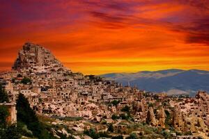 Cappadocia uhisar castello è un' magnifico Visualizza a tramonto. Nevsehir, Turchia. foto