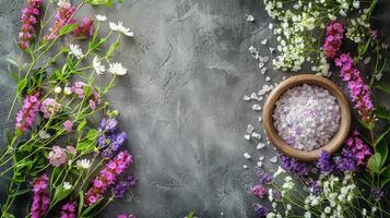 ai generato ciotola di mare sale circondato di fiori foto