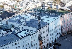 salisburgo, Austria - 13.01.2024 Visualizza di il storico città di salisburgo a partire dal il Festung montagna nel inverno, salisburgo terra. foto