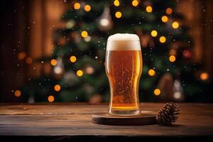 ai generato festivo freddo birra bicchiere contro un' bokeh leggero Natale albero sfondo foto