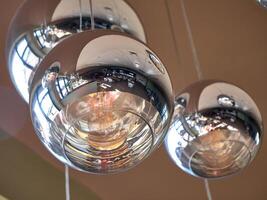 moderno soffitto lampade sfondo, il giro lampade al di sopra di soffitto modello foto
