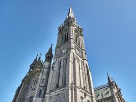 vecchio cattolico Cattedrale edificio nel Irlanda. cristiano Chiesa, antico Gotico architettura foto