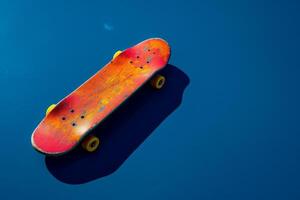 ai generato un' brillantemente colorato skateboard è di cui su su il terra nel un' sereno urbano ambientazione, in attesa per suo Il prossimo giro. foto