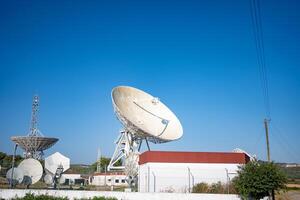 terra basato astronomico Radio telescopio foto