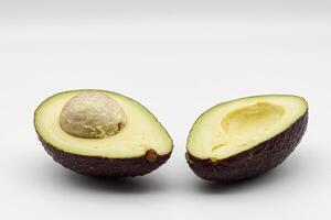 seccatura avocado isolato su bianca sfondo. foto