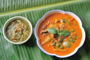 curry di maiale, cucina tailandese foto