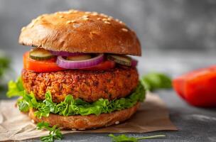 ai generato veggie hamburger su sesamo ciambella foto