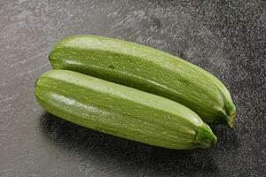 crudo verde maturo zucchine verdura foto