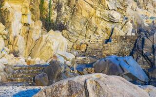 bellissimo rocce scogliere massi montagna nel puerto escondido Messico. foto