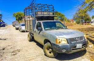 puerto escondido oaxaca Messico 2023 messicano Raccogliere camion auto suv 4x4 via strada veicoli Messico. foto