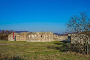 resti dell'antico complesso romano di palazzi e templi felix romuliana vicino a gamzigrad, serbia