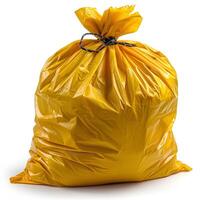 ai generato giallo plastica spazzatura Borsa isolato su bianca sfondo con ombra. giallo spazzatura Borsa isolato. spazzatura Borsa per pericoloso rifiuto foto