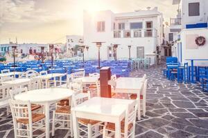 pittoresco Naoussa cittadina strada su par isola, Grecia foto