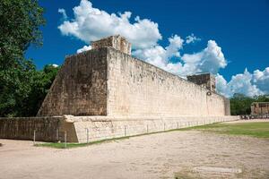 gioco di palla Tribunale nel chichen itza, Yucatan, Messico foto