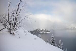 inverno scena a cratere lago nazionale parco foto