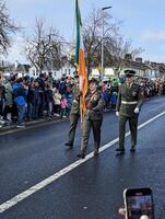 Galway, Irlanda 17.03.2024 santo Patrick giorno parata passaggio depressione galway città nel Irlanda foto