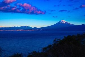 un' alba paesaggio di mt fuji vicino suruga costa nel shizuoka foto