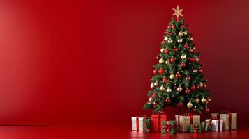 ai generato festivo Natale albero con d'oro ornamenti e i regali su rosso vacanza sfondo foto