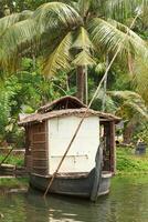 casa galleggiante su kerala stagni, India foto