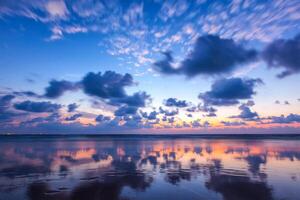 tramonto su baga spiaggia. goa foto